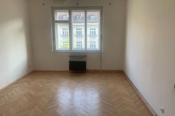 Pronájem bytu 1+kk 27 m², Vršovická, Praha Pronájem bytu 1+kk 27 m², Vršovická, Praha