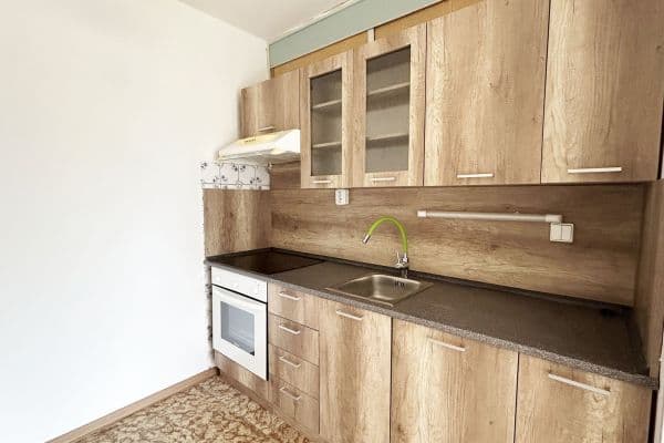 Pronájem bytu 2+kk 52 m², Vikova, Slaný Pronájem bytu 2+kk 52 m², Vikova, Slaný