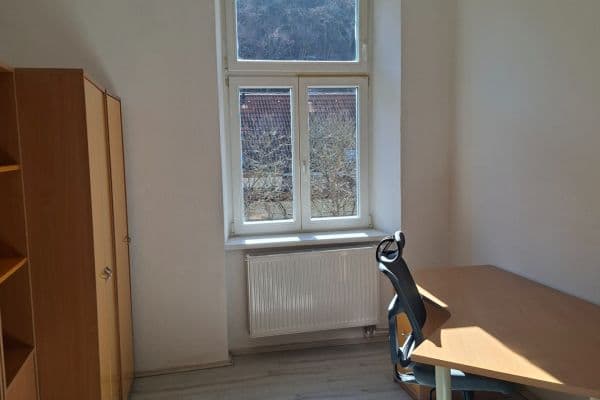 Pronájem bytu 3+kk 20 m², Pernerova, Praha Pronájem bytu 3+kk 20 m², Pernerova, Praha