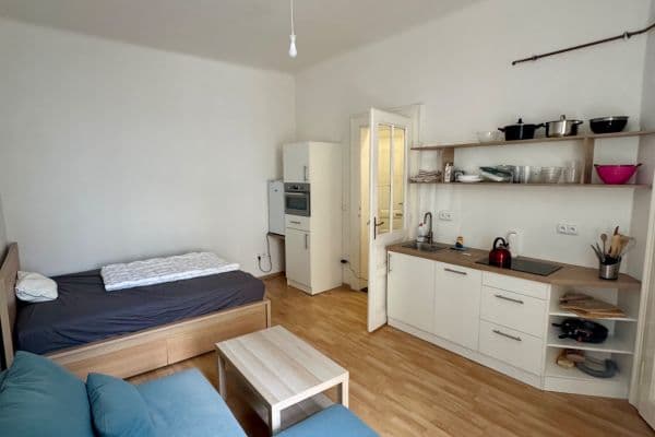 Pronájem bytu 1+kk 26 m², Bulharská, Praha Pronájem bytu 1+kk 26 m², Bulharská, Praha