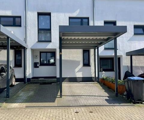 Prodej domu 134 m², pozemek 133 m², Langenfeld Prodej domu 134 m², pozemek 133 m², Langenfeld