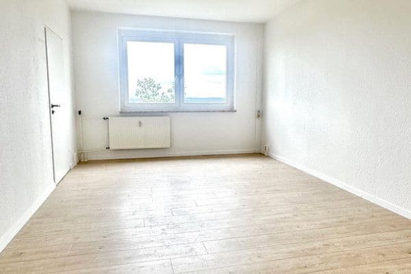 Pronájem bytu 4+1 68 m², Überm Gänseholze 9, Weimar Pronájem bytu 4+1 68 m², Überm Gänseholze 9, Weimar