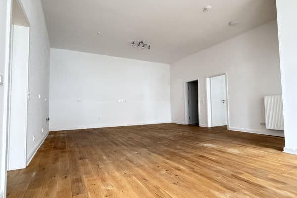 Pronájem bytu 3+1 89 m², Im Tal 14, Stadtallendorf-Schweinsberg Pronájem bytu 3+1 89 m², Im Tal 14, Stadtallendorf-Schweinsberg