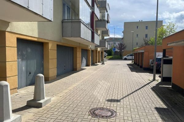 Prodej garáže 17 m², Františka Diviše, Praha Prodej garáže 17 m², Františka Diviše, Praha