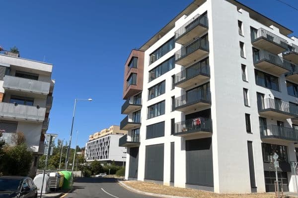 Pronájem garáže 13 m², Kardašovská, Praha Pronájem garáže 13 m², Kardašovská, Praha