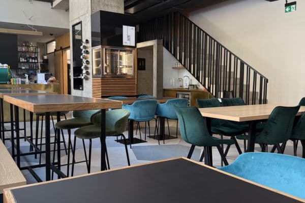 Pronájem nebytového prostoru 167 m², Grafická, Praha Pronájem nebytového prostoru 167 m², Grafická, Praha