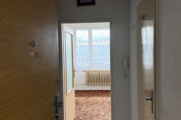 Pronájem bytu 1+kk 41 m², Lovosická, Praha Pronájem bytu 1+kk 41 m², Lovosická, Praha