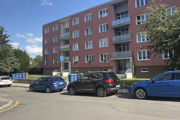 Pronájem bytu 3+1 84 m², Roháčova, Český Brod Pronájem bytu 3+1 84 m², Roháčova, Český Brod