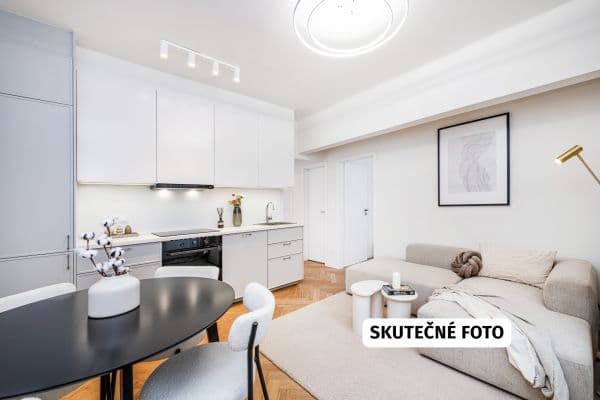 Prodej bytu 2+kk 41 m², Jakutská, Praha Prodej bytu 2+kk 41 m², Jakutská, Praha
