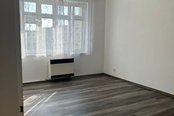Pronájem bytu 1+1 44 m², Kounicova, Brno Pronájem bytu 1+1 44 m², Kounicova, Brno