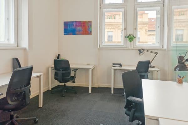 Pronájem kanceláře 30 m², náměstí I. P. Pavlova, Praha Pronájem kanceláře 30 m², náměstí I. P. Pavlova, Praha