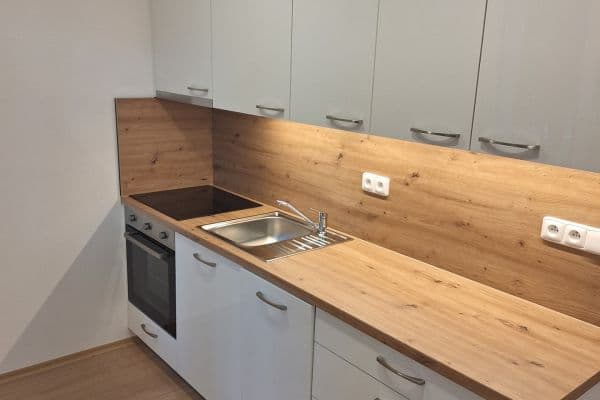 Pronájem bytu 2+1 55 m², Mahulenina, Praha Pronájem bytu 2+1 55 m², Mahulenina, Praha