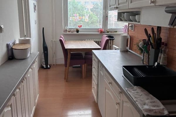 Prodej bytu 3+1 75 m², mjr. Nováka, SO POÚ Ivančice Prodej bytu 3+1 75 m², mjr. Nováka, SO POÚ Ivančice
