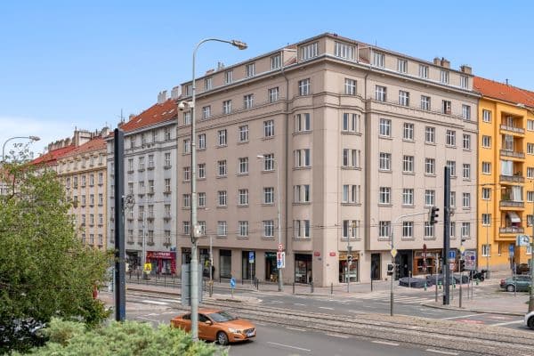 Pronájem bytu 2+kk 55 m², Jeseniova, Praha Pronájem bytu 2+kk 55 m², Jeseniova, Praha