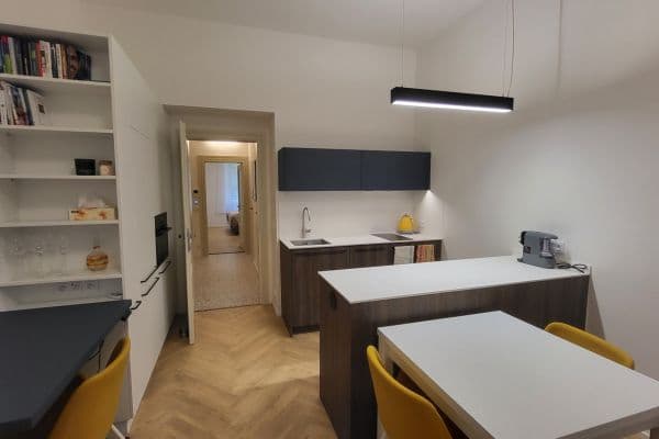 Pronájem bytu 2+kk 44 m², Tolstého, Praha Pronájem bytu 2+kk 44 m², Tolstého, Praha