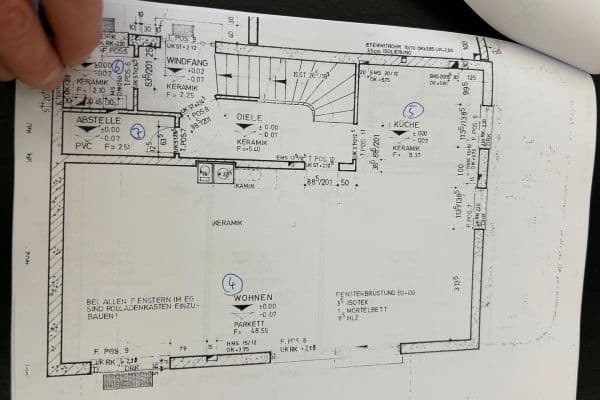 Prodej domu 180 m², pozemek 577 m², Luitpoldstr. 19 c, Krailling, Bavorsko Prodej domu 180 m², pozemek 577 m², Luitpoldstr. 19 c, Krailling, Bavorsko
