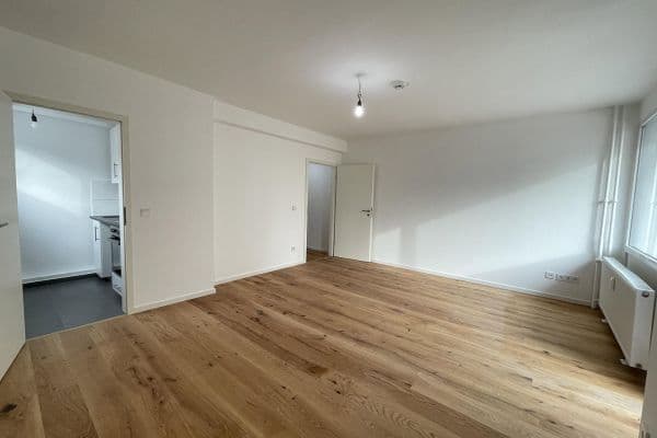 Pronájem bytu 1+1 34 m², Beethovenstraße 42, Frankfurt am Main Pronájem bytu 1+1 34 m², Beethovenstraße 42, Frankfurt am Main