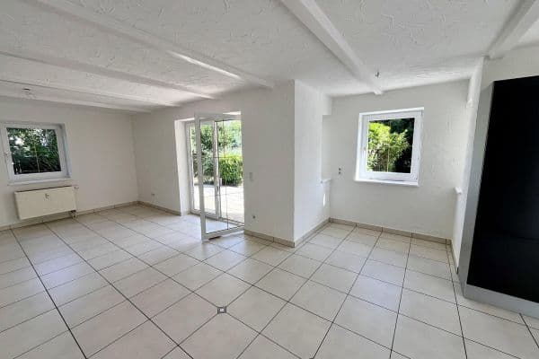 Pronájem bytu 2+1 89 m², Mickhausen Pronájem bytu 2+1 89 m², Mickhausen