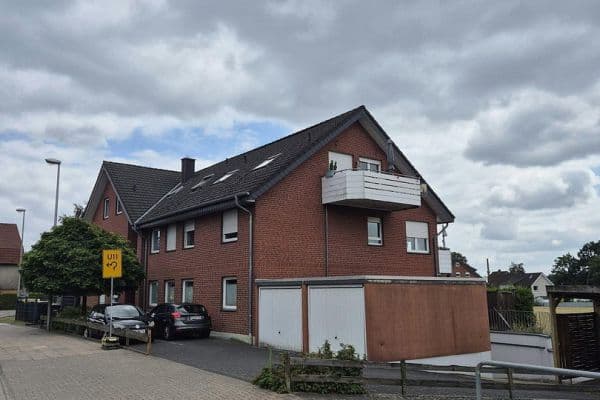 Pronájem bytu 3+1 71 m², Bielefeld Pronájem bytu 3+1 71 m², Bielefeld