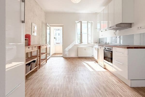 Prodej bytu 3+1 68 m², Berlin, Berlín Prodej bytu 3+1 68 m², Berlin, Berlín