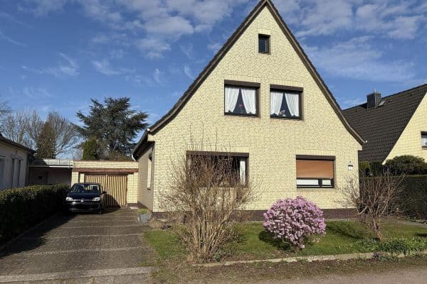 Prodej domu 124 m², pozemek 853 m², Schenefeld Prodej domu 124 m², pozemek 853 m², Schenefeld