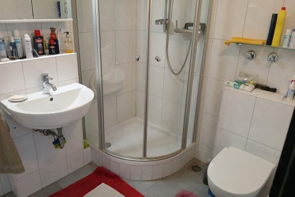 Pronájem bytu 2+1 56 m², Glockenstr. 35, Düsseldorf Pronájem bytu 2+1 56 m², Glockenstr. 35, Düsseldorf