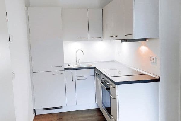 Pronájem bytu 3+1 55 m², Grünauer Str. 40, Berlin, Berlín Pronájem bytu 3+1 55 m², Grünauer Str. 40, Berlin, Berlín