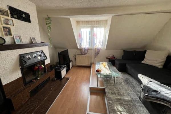 Prodej bytu 3+1 73 m², Moritz-Müller-Str. 9, Pforzheim, Bádensko-Württembersko Prodej bytu 3+1 73 m², Moritz-Müller-Str. 9, Pforzheim, Bádensko-Württembersko