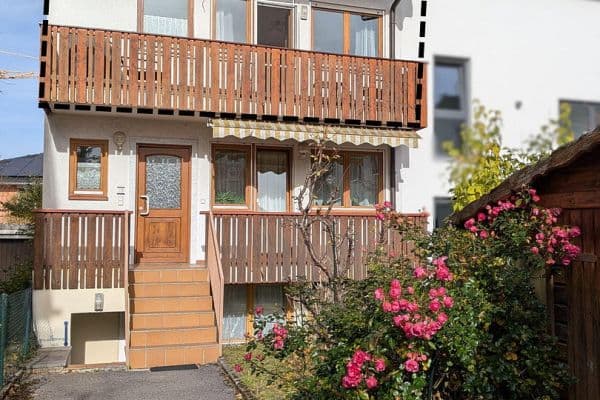 Prodej bytu 2+1 60 m², Margaretenstr., 46a, Krailling, Bavorsko Prodej bytu 2+1 60 m², Margaretenstr., 46a, Krailling, Bavorsko