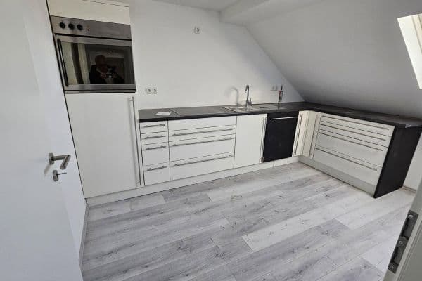 Pronájem bytu 2+1 63 m², Bahnhofstr. 63, Alsdorf Pronájem bytu 2+1 63 m², Bahnhofstr. 63, Alsdorf