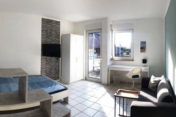 Pronájem bytu 1+1 28 m², Esslingen am Neckar Pronájem bytu 1+1 28 m², Esslingen am Neckar
