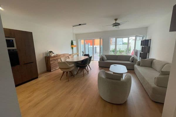 Pronájem bytu 2+1 77 m², Brühl Pronájem bytu 2+1 77 m², Brühl