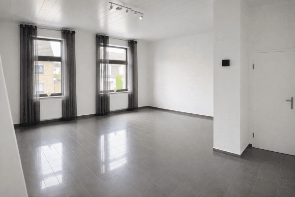 Pronájem bytu 3+1 110 m², Neckarstr.6, Mönchengladbach, Severní Porýní-Vestfálsko Pronájem bytu 3+1 110 m², Neckarstr.6, Mönchengladbach, Severní Porýní-Vestfálsko