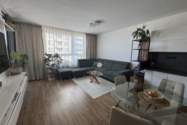Pronájem bytu 2+1 52 m², Plynárenská, Ružinov, Bratislavský kraj Pronájem bytu 2+1 52 m², Plynárenská, Ružinov, Bratislavský kraj