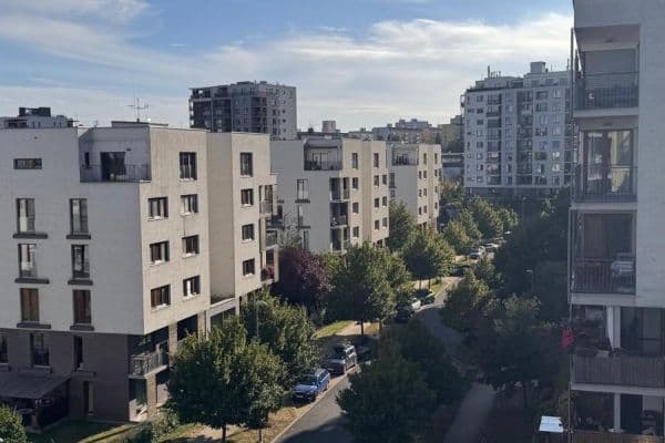 Prodej bytu 2+kk 64 m², V Třešňovce, Praha Prodej bytu 2+kk 64 m², V Třešňovce, Praha
