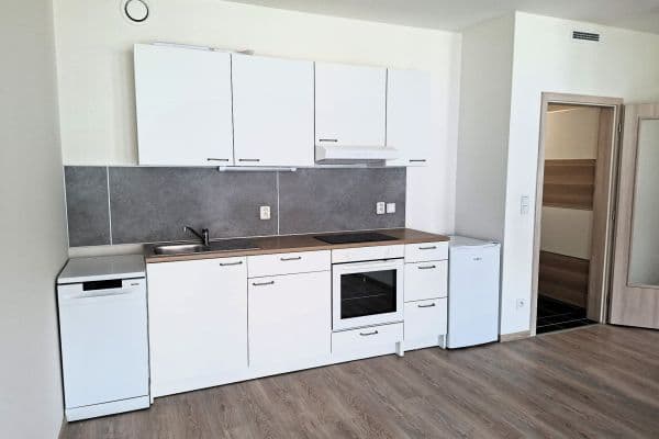 Pronájem bytu 1+kk 32 m², Arnošta Staňka, Praha Pronájem bytu 1+kk 32 m², Arnošta Staňka, Praha