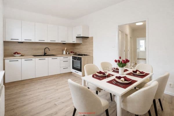 Pronájem bytu 2+1 55 m², Cihelní, Karviná-Nové Město Pronájem bytu 2+1 55 m², Cihelní, Karviná-Nové Město