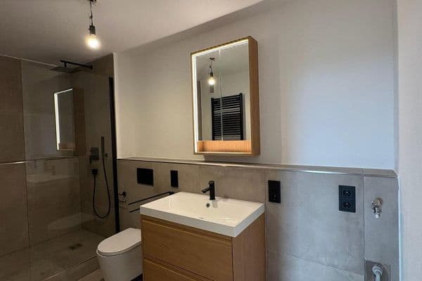 Pronájem bytu 3+kk 92 m², Nürtingen Pronájem bytu 3+kk 92 m², Nürtingen