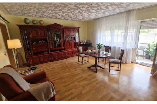 Pronájem bytu 5+1 100 m², Vinningen, Porýní-Falc Pronájem bytu 5+1 100 m², Vinningen, Porýní-Falc