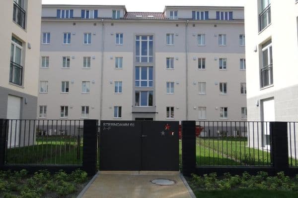 Pronájem bytu 4+kk 100 m², Sterndamm 66 E, Berlin, Berlín Pronájem bytu 4+kk 100 m², Sterndamm 66 E, Berlin, Berlín