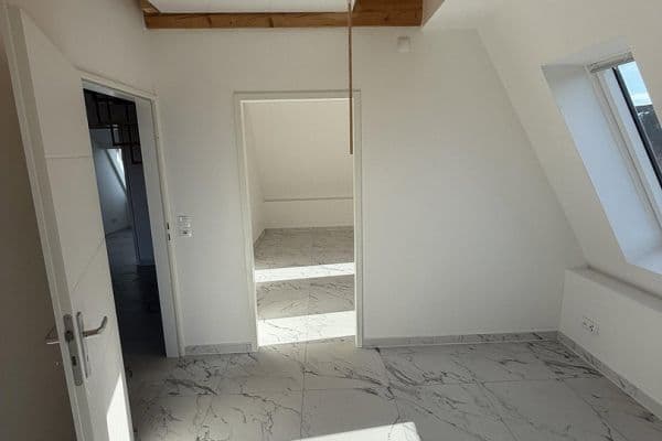 Pronájem bytu 4+1 111 m², Küfersteig 2, Berlin Pronájem bytu 4+1 111 m², Küfersteig 2, Berlin