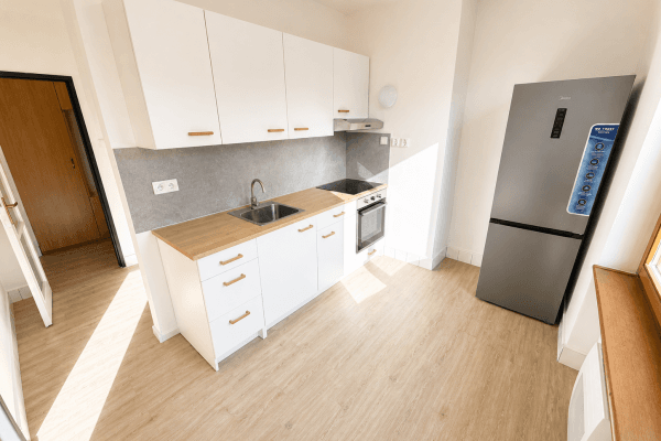 Prodej bytu 3+1 60 m², Školní, SO POÚ Jesenice (okres Praha-Západ) Prodej bytu 3+1 60 m², Školní, SO POÚ Jesenice (okres Praha-Západ)