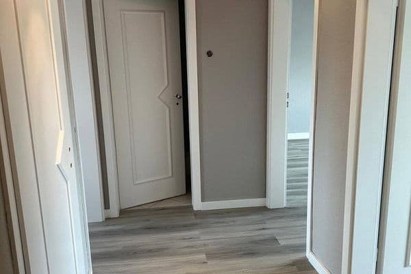 Pronájem bytu 3+1 58 m², Essen-Kray Pronájem bytu 3+1 58 m², Essen-Kray