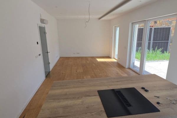 Pronájem domu 190 m², pozemek 120 m², Plaußiger Dorfstr. 24e, Leipzig, Sasko Pronájem domu 190 m², pozemek 120 m², Plaußiger Dorfstr. 24e, Leipzig, Sasko
