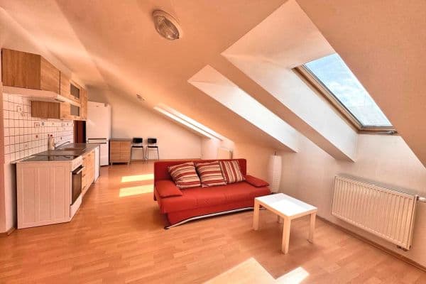 Pronájem bytu 2+kk 77 m², Mladých Běchovic, Praha Pronájem bytu 2+kk 77 m², Mladých Běchovic, Praha