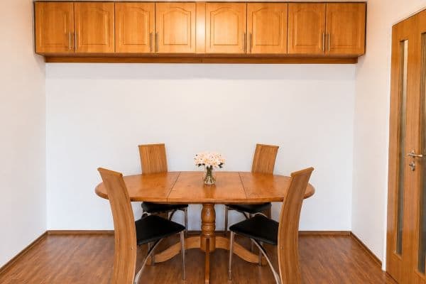 Pronájem bytu 3+1 75 m², Lešenská, Praha Pronájem bytu 3+1 75 m², Lešenská, Praha