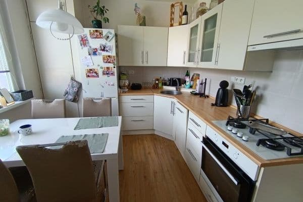 Pronájem bytu 3+1 74 m², Albieriho, Jaroměř Pronájem bytu 3+1 74 m², Albieriho, Jaroměř