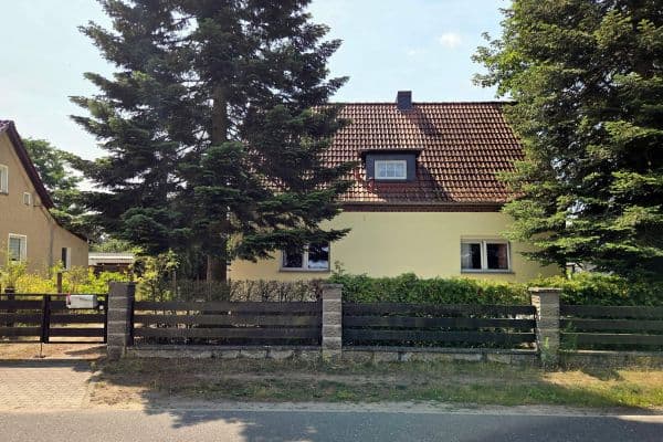 Prodej domu 195 m², pozemek 800 m², Röntgenstrasse 76, Grünheide Prodej domu 195 m², pozemek 800 m², Röntgenstrasse 76, Grünheide
