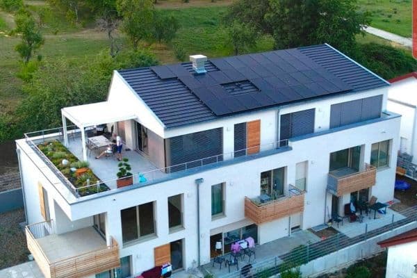 Pronájem bytu 4+1 90 m², Kapfstr. 59, Nürtingen-Neckarhausen Pronájem bytu 4+1 90 m², Kapfstr. 59, Nürtingen-Neckarhausen