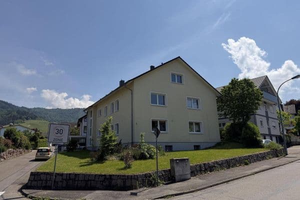 Prodej bytu 4+1 117 m², Ringstrasse 5, Offenburg Zell-Weierbach Prodej bytu 4+1 117 m², Ringstrasse 5, Offenburg Zell-Weierbach